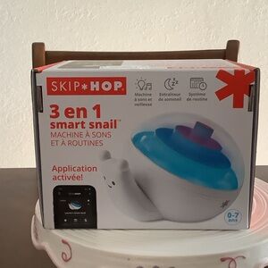 Skip Hop Smart Snail Nightlight & Sound Machine - Blue, White, Pink